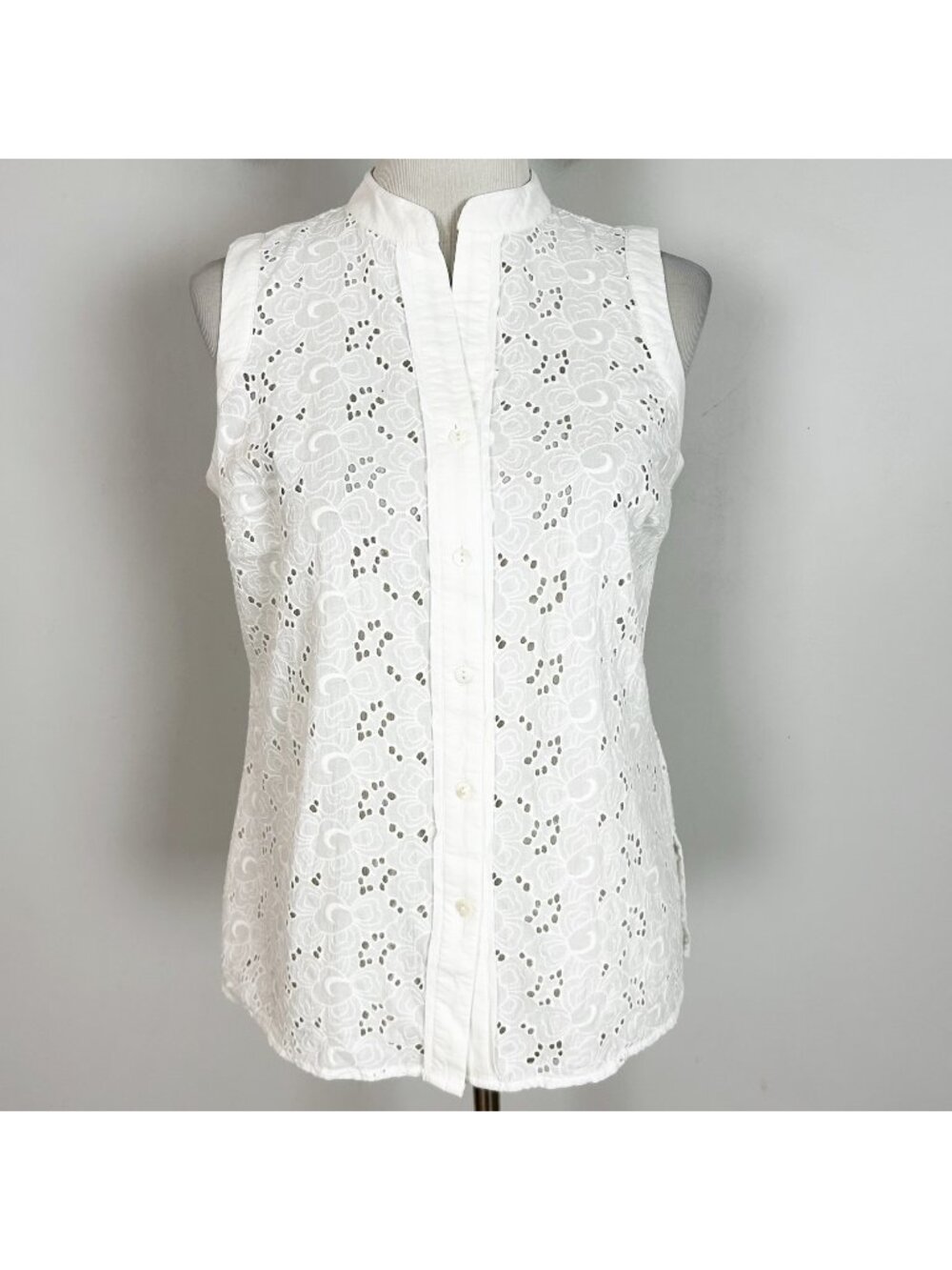 Women's White Eyelet Embroidered Sleeveless Top Button Front Cotton Size 10 Peti